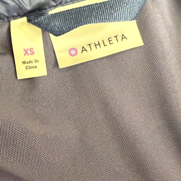 Athleta Rock Springs Navy Quilted Hooded Jacket Sz XS, Light insulation Athletic - Picture 10 of 15